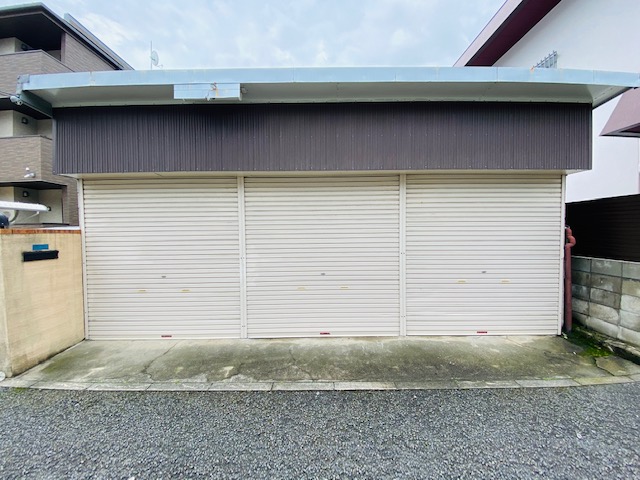立花町4丁目シャッター ガレージ